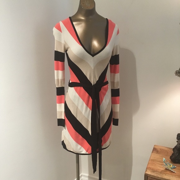 Guess dress - Picture 3 of 5